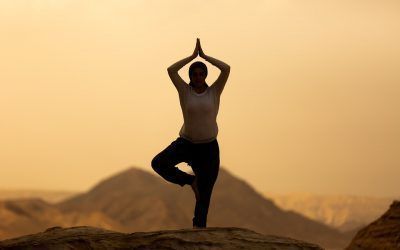 El yoga como desestresante, tanto en casa como en la oficina