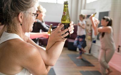 BeerYoga: Clases de yoga con cerveza
